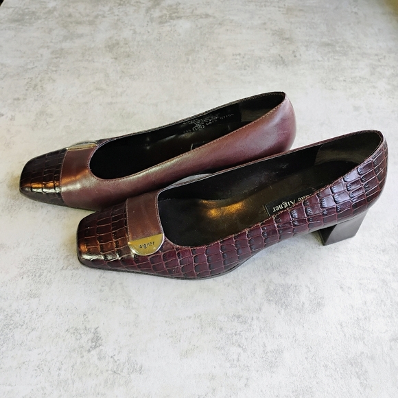 Etienne Aigner Maye Croc Embossed Leather Pumps Womens 7.5W Square Toe Office - Picture 5 of 13